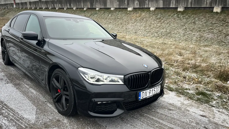 BMW Seria 7 740i L