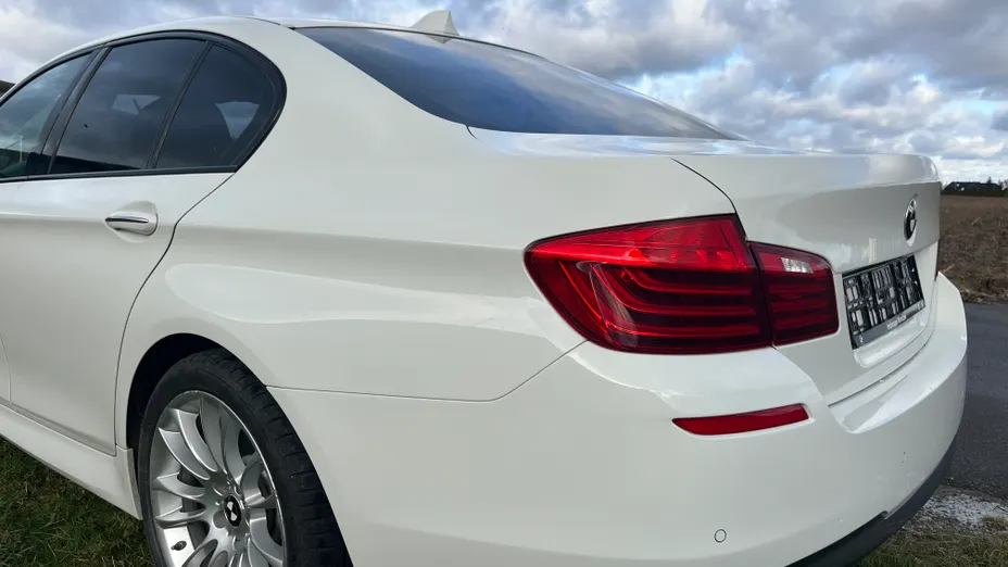 BMW Seria 5 550i xDrive Luxury Line