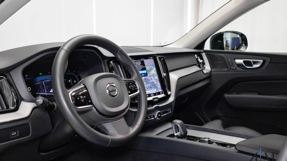 VOLVO XC60 XC60 B4 D AWD Plus Dark aut