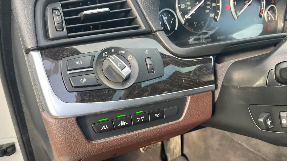 BMW Seria 5 550i xDrive Luxury Line