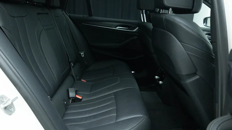 BMW Seria 5 530i xDrive GPF M Sport sport-aut