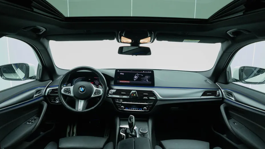 BMW Seria 5 530i xDrive GPF M Sport sport-aut
