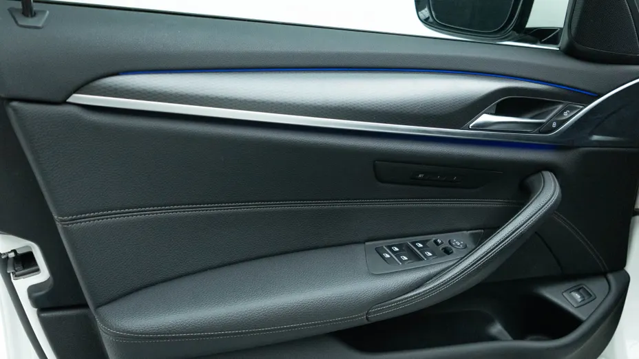 BMW Seria 5 530i xDrive GPF M Sport sport-aut