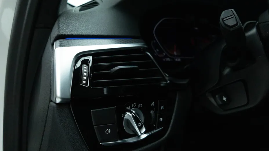 BMW Seria 5 530i xDrive GPF M Sport sport-aut