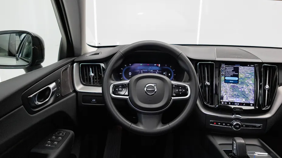 VOLVO XC60 XC60 B4 D AWD Plus Dark aut