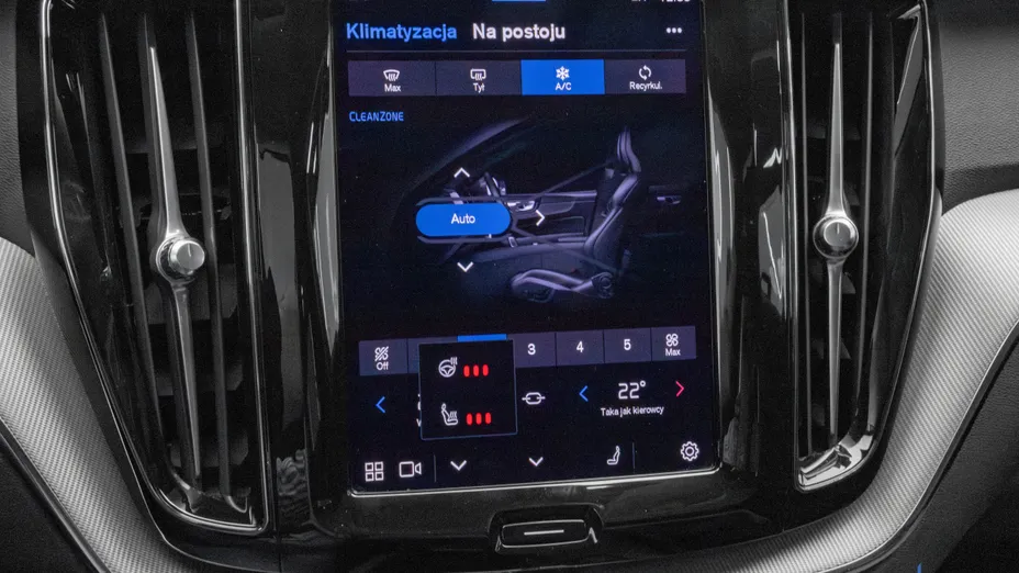 VOLVO XC60 XC60 B4 D AWD Plus Dark aut