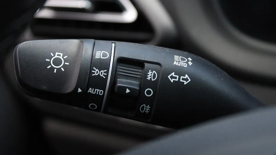 HYUNDAI i30 i30 1.5 T-GDI 48V Smart