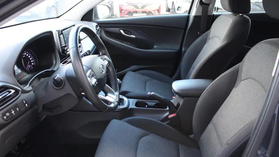 HYUNDAI i30 i30 1.5 T-GDI 48V Smart