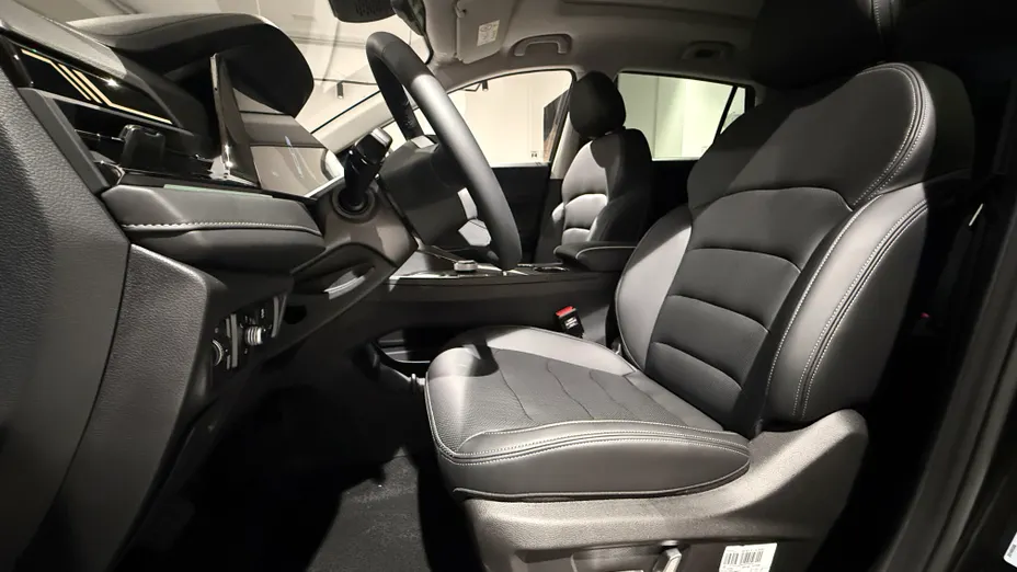 JAC JS8 JS8 PRO aut 7os. Nowy