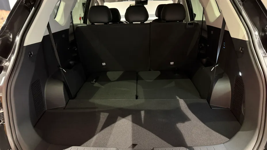 JAC JS8 JS8 PRO aut 7os. Nowy