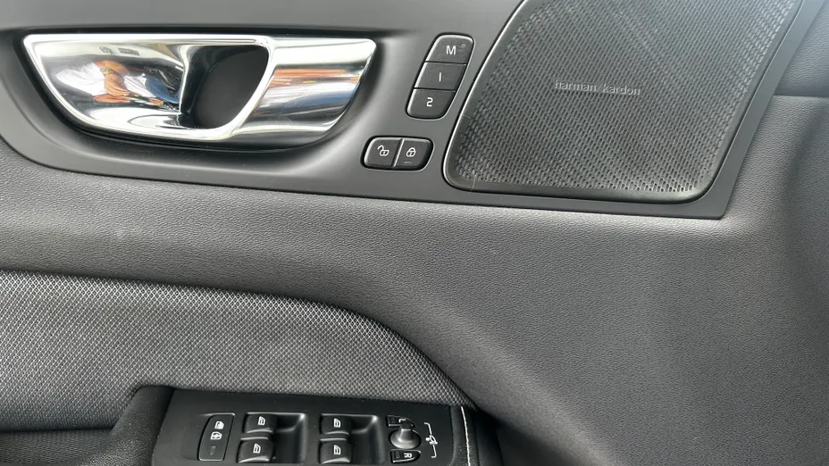 VOLVO XC60 XC60 T8 AWD Plug-In Hybrid Polestar Engineered aut