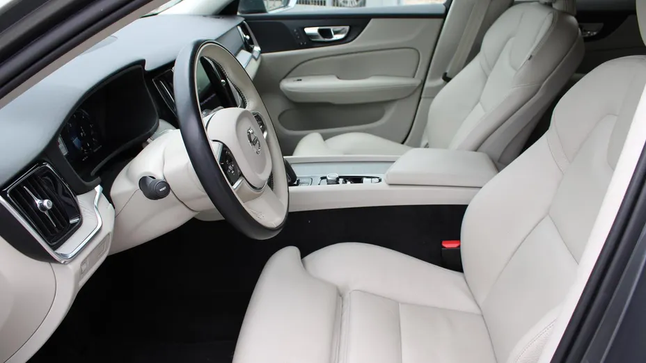 VOLVO V60 V60 CC D4 AWD aut
