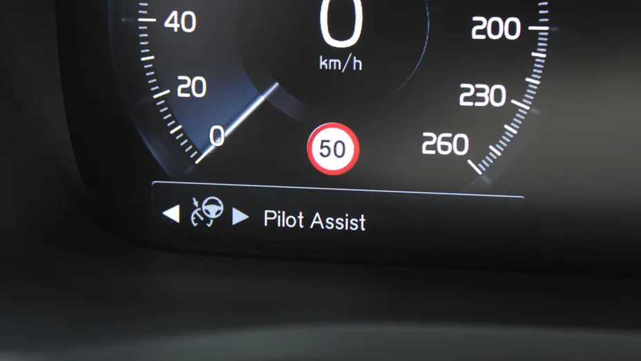 VOLVO V60 V60 CC D4 AWD aut