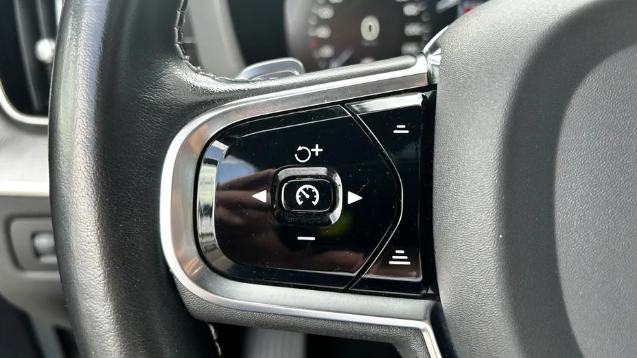 VOLVO XC60 XC60 T8 AWD Plug-In Hybrid Polestar Engineered aut