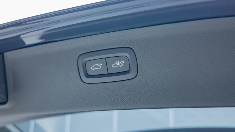 VOLVO XC90 XC90 T8 AWD Plug-In Hybrid R-Design 7os aut