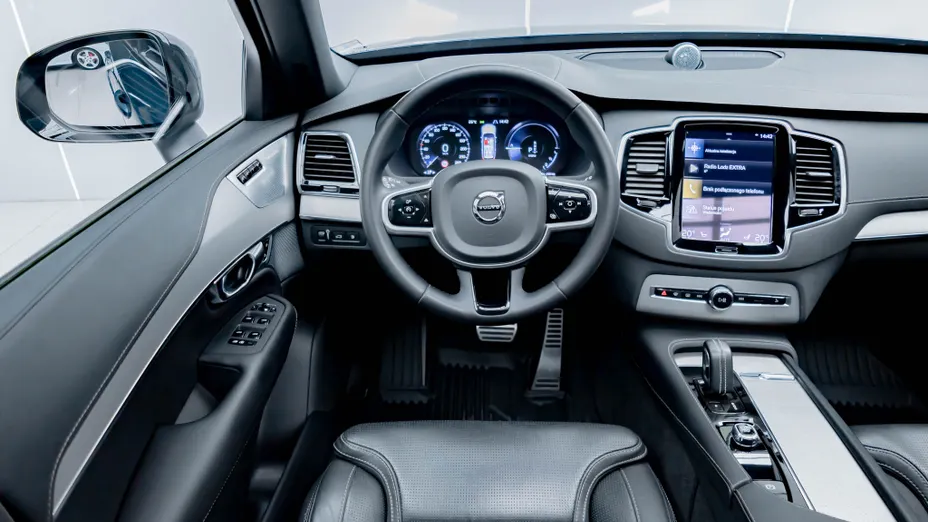 VOLVO XC90 XC90 T8 AWD Plug-In Hybrid R-Design 7os aut