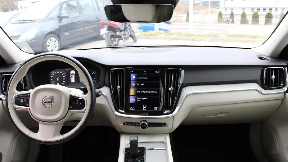 VOLVO V60 V60 CC D4 AWD aut