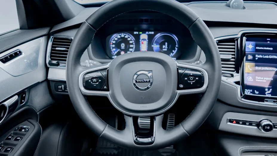 VOLVO XC90 XC90 T8 AWD Plug-In Hybrid R-Design 7os aut