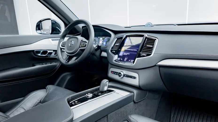 VOLVO XC90 XC90 T8 AWD Plug-In Hybrid R-Design 7os aut