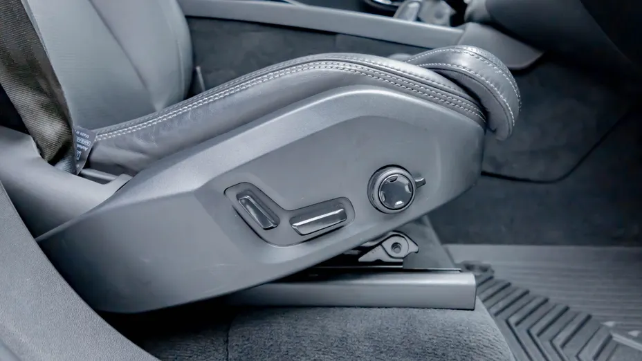 VOLVO XC90 XC90 T8 AWD Plug-In Hybrid R-Design 7os aut