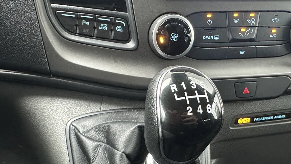 FORD Transit Custom Transit Custom 320 L2H1 Trend