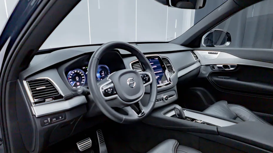 VOLVO XC90 XC90 T8 AWD Plug-In Hybrid R-Design 7os aut