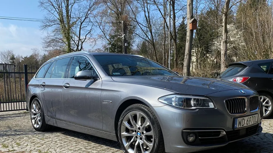 BMW Seria 5 535d xDrive Luxury Line