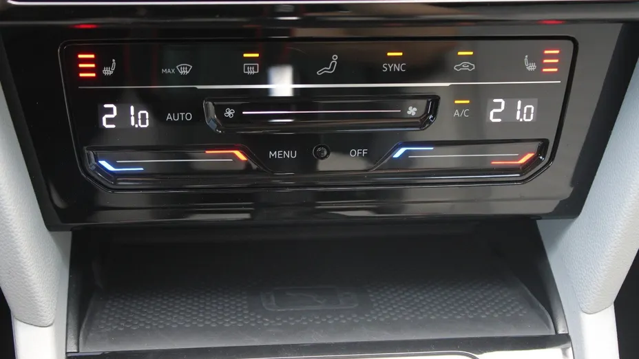 VOLKSWAGEN Passat Passat 2.0 TDI Elegance DSG