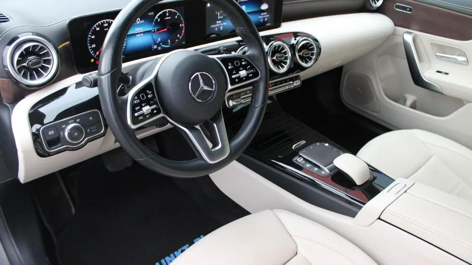 MERCEDES-BENZ CLA CLA 200 d Progressive 8G-DCT