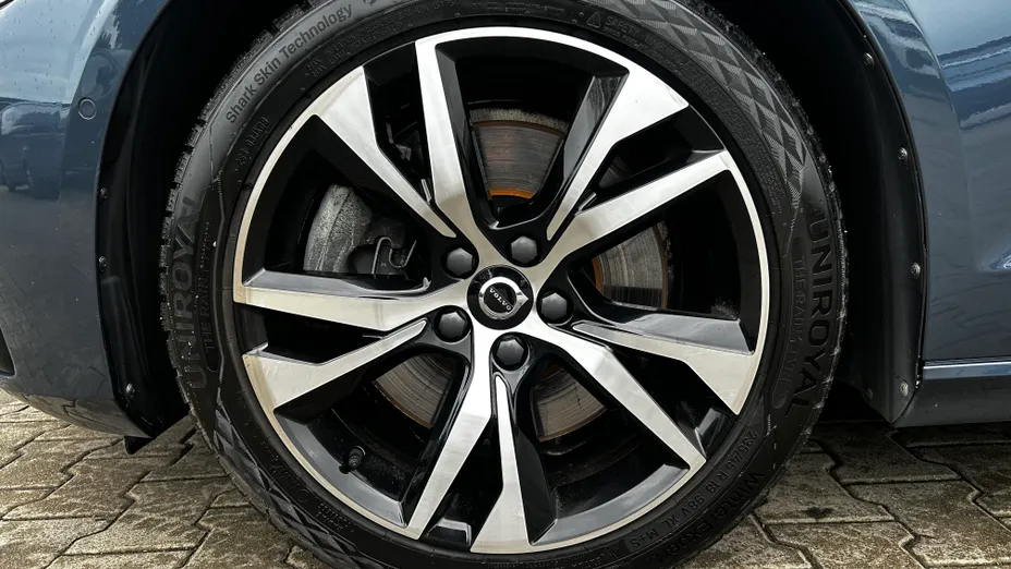 VOLVO S60 S60 B5 B AWD Plus Dark aut