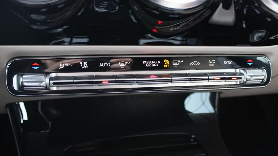 MERCEDES-BENZ CLA CLA 200 d Progressive 8G-DCT