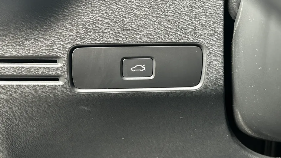 VOLVO XC40 XC40 B3 Plus Dark aut