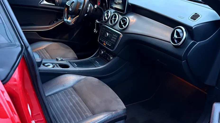 MERCEDES-BENZ CLA CLA 200 7G-DCT AMG Line