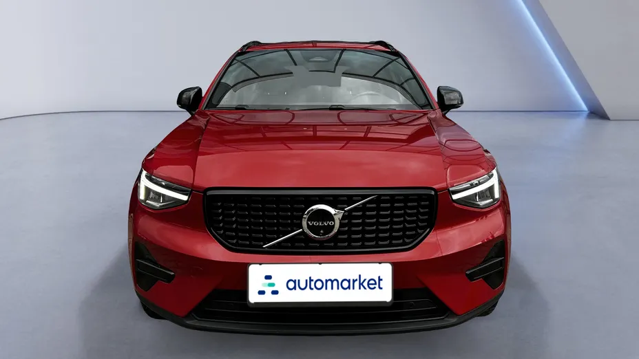 VOLVO XC40 XC40 B3 Plus Dark aut
