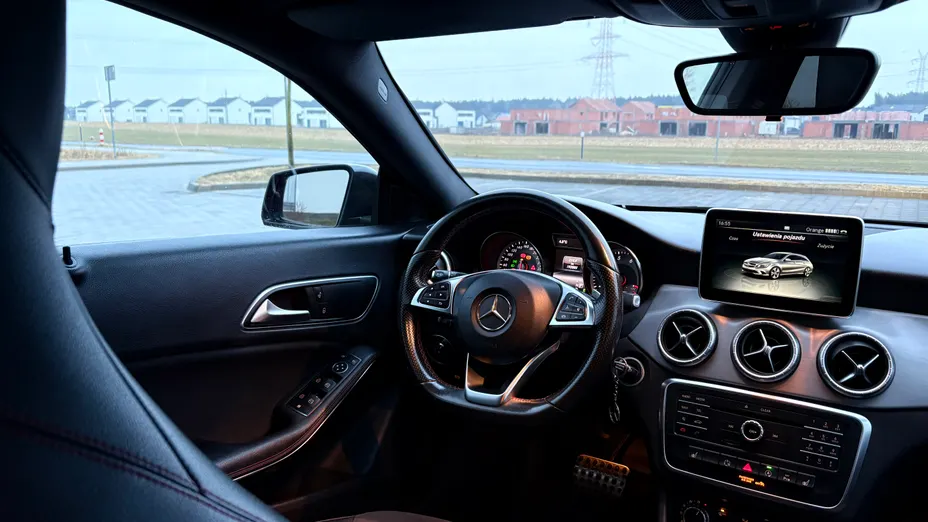 MERCEDES-BENZ CLA CLA 200 7G-DCT AMG Line