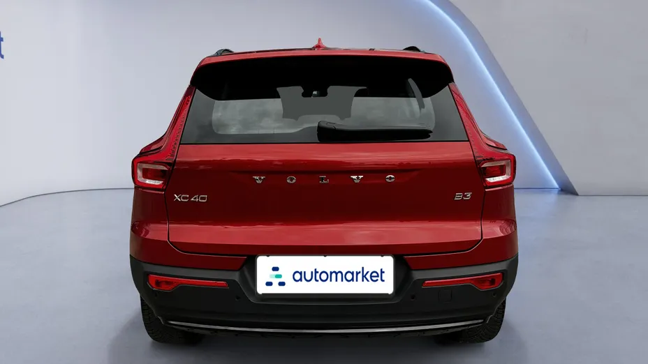 VOLVO XC40 XC40 B3 Plus Dark aut