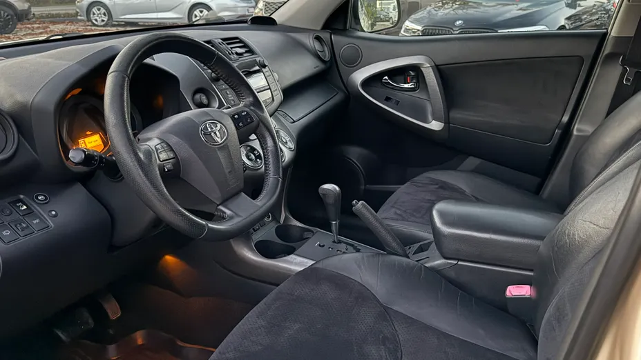 TOYOTA RAV4 RAV4 2.0 Premium