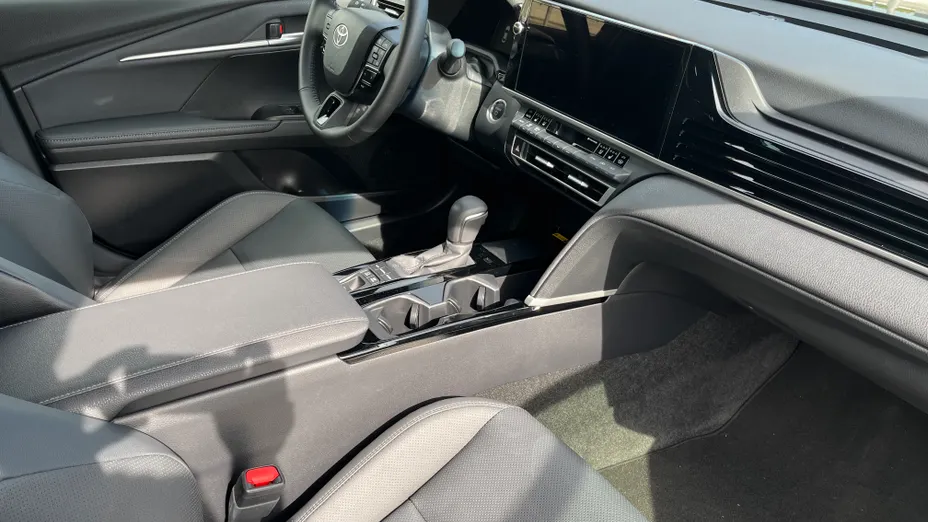 TOYOTA Camry Camry 2.5 Hybrid Dynamic Force Executive e-CVT