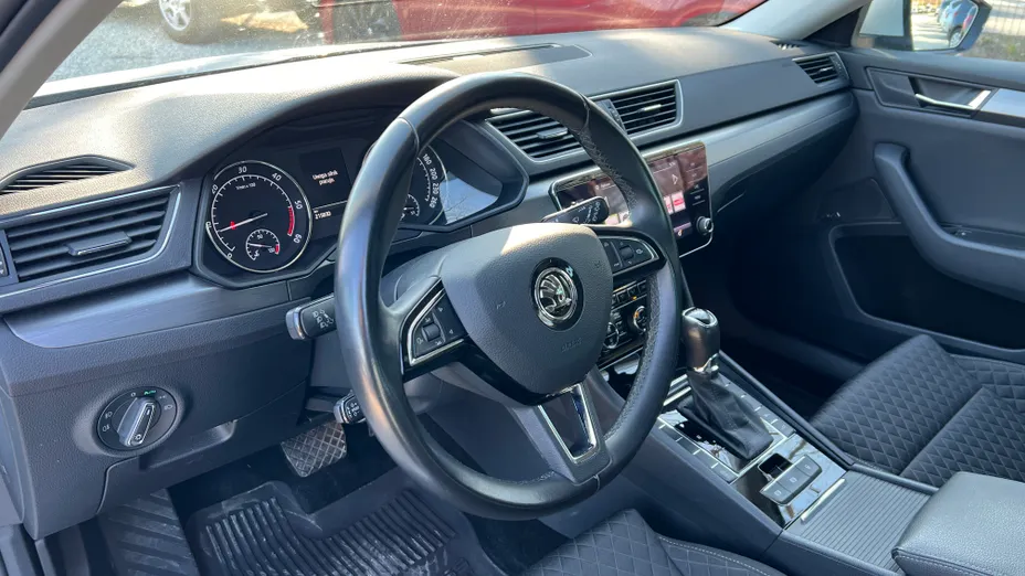 SKODA Superb Superb 2.0 TDI Style DSG