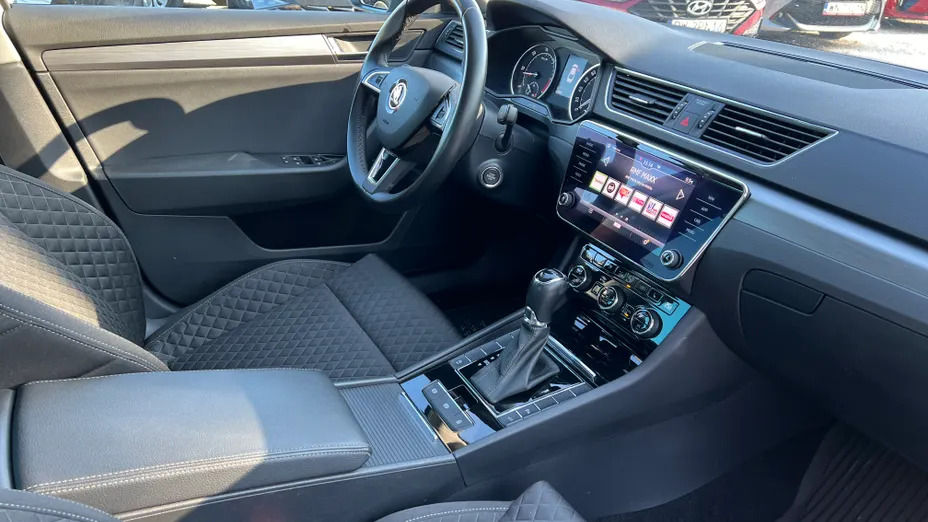 SKODA Superb Superb 2.0 TDI Style DSG