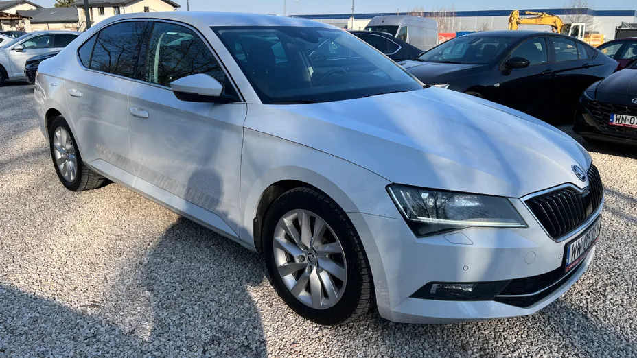 SKODA Superb Superb 2.0 TDI Style DSG