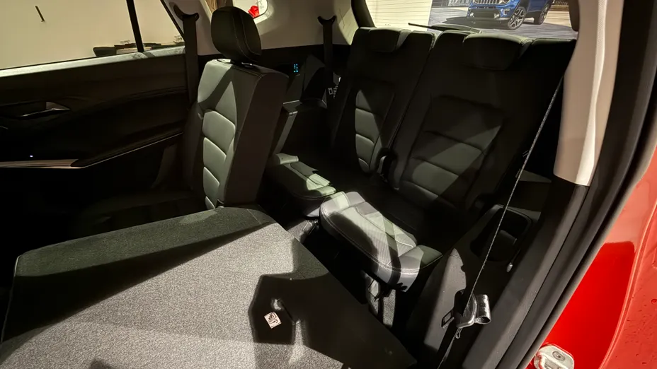 JAC JS8 JS8 PRO aut 7os. Nowy