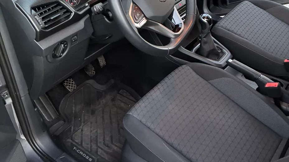 VOLKSWAGEN T-Cross -