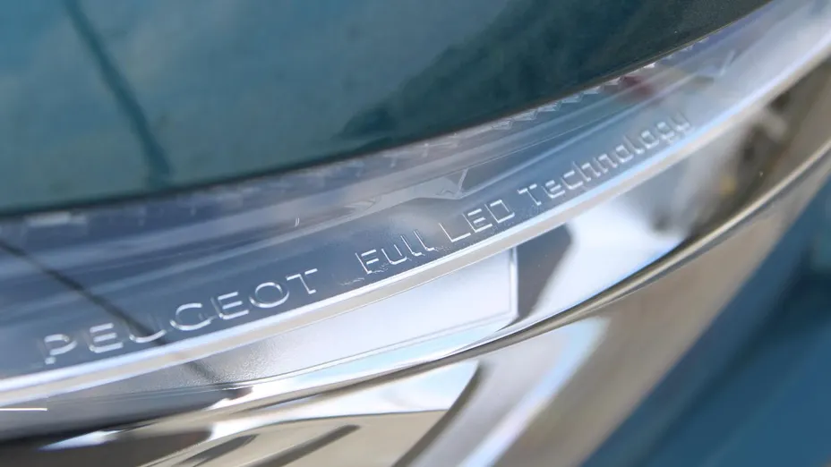 PEUGEOT 5008 5008 1.6 PureTech GT Line S&S EAT8
