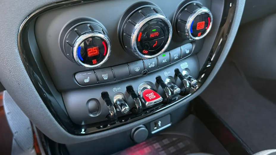 MINI [BMW] Clubman Cooper aut