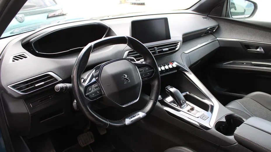 PEUGEOT 5008 5008 1.6 PureTech GT Line S&S EAT8