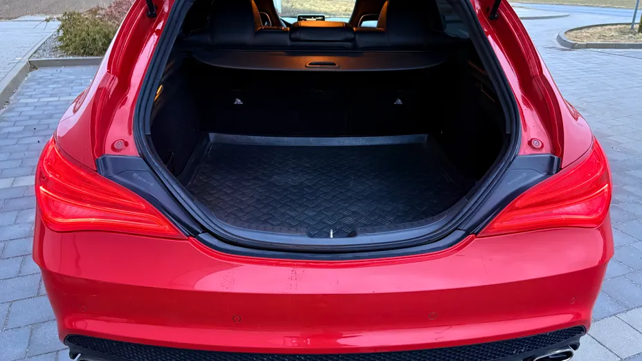 MERCEDES-BENZ CLA CLA 200 7G-DCT AMG Line