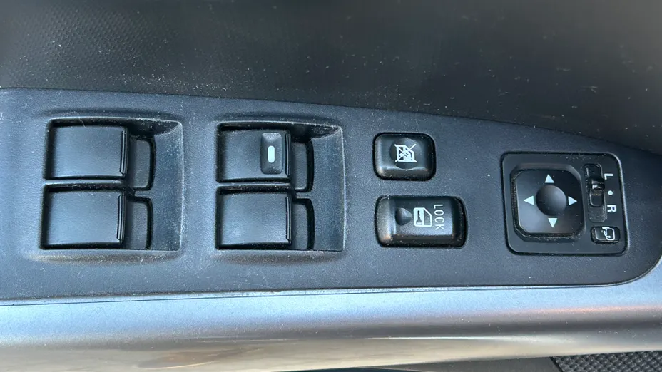 MITSUBISHI Outlander Outlander 2.0 Intense