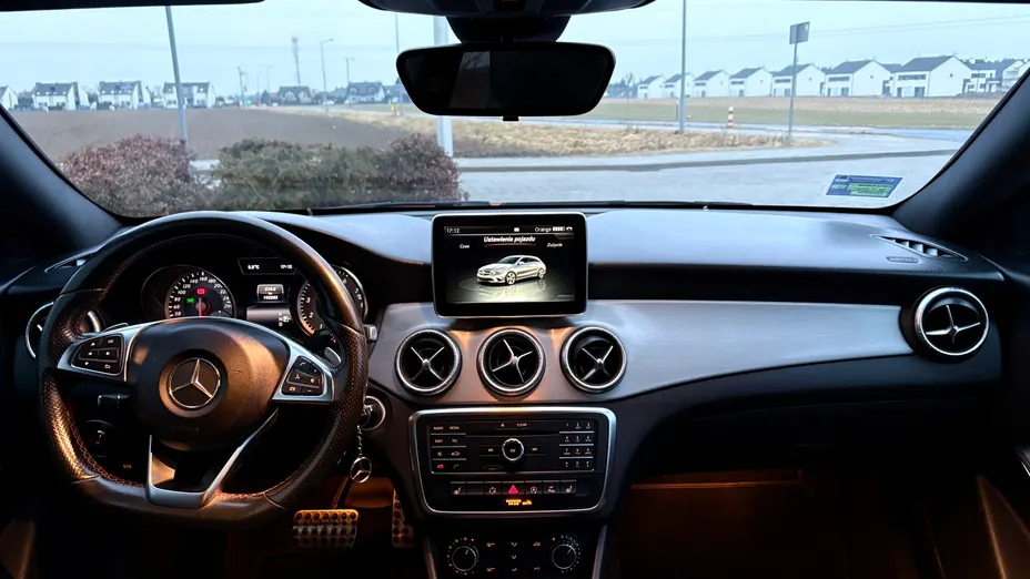 MERCEDES-BENZ CLA CLA 200 7G-DCT AMG Line