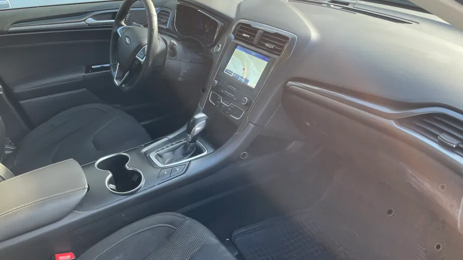 FORD Mondeo Mondeo 2.0 Hybrid Titanium